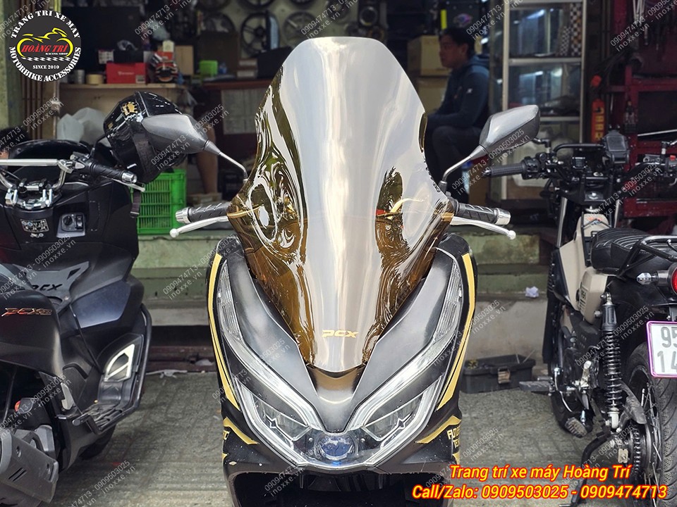 Kính chắn gió HTR lắp chuẩn PCX 2018